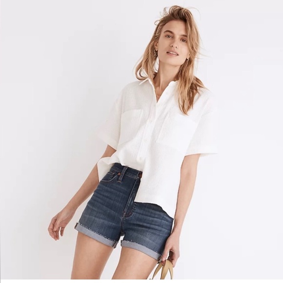 Madewell Pants - Madewell High-Rise Denim Shorts in Onaway
Wash Size 27